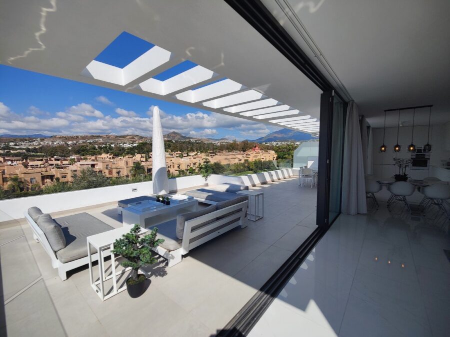 Sea View Penthouse for Sale in Cataleya Estepona 17