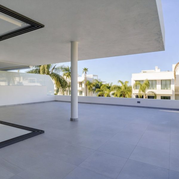 Discover-This-Exclusive-Apartment-for-Sale-in-Cataleya-Estepona (10)