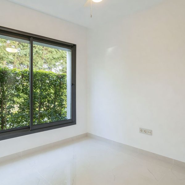 Discover-This-Exclusive-Apartment-for-Sale-in-Cataleya-Estepona (16)