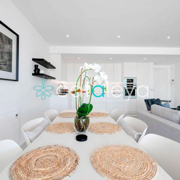 Luxury-Apartment-with-Large-Terrace-for-Sale-in-Cataleya-Estepona-(10)