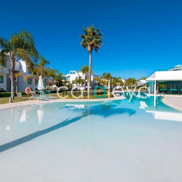 Luxury-Apartment-with-Large-Terrace-for-Sale-in-Cataleya-Estepona-(17)
