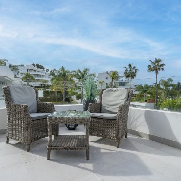 stunning-duplex-penthouse-for-sale-in-Cataleya-Estepona (1)