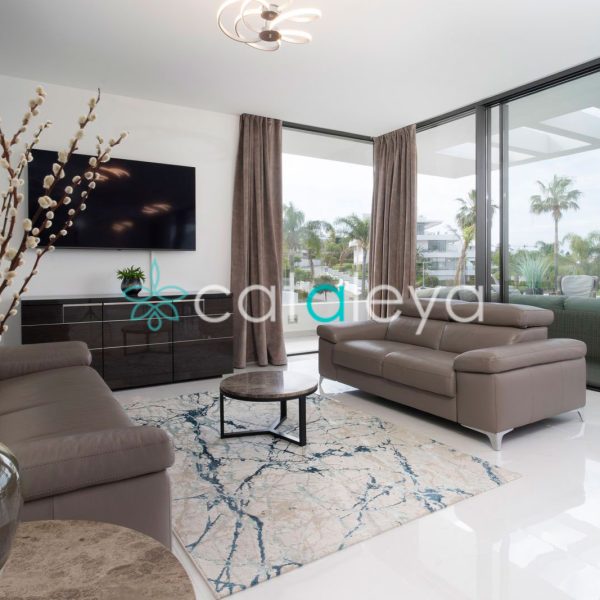 stunning-duplex-penthouse-for-sale-in-Cataleya-Estepona-(10)