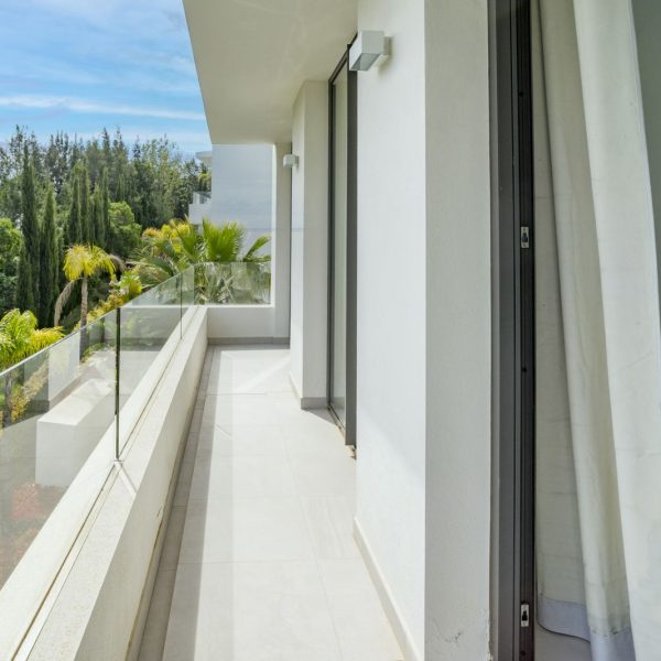stunning-duplex-penthouse-for-sale-in-Cataleya-Estepona (15)