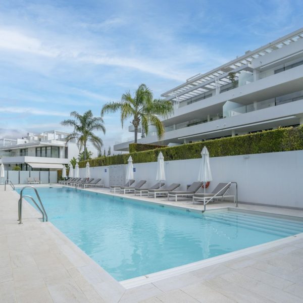 stunning-duplex-penthouse-for-sale-in-Cataleya-Estepona (16)