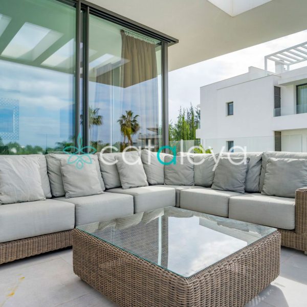stunning-duplex-penthouse-for-sale-in-Cataleya-Estepona-(20)