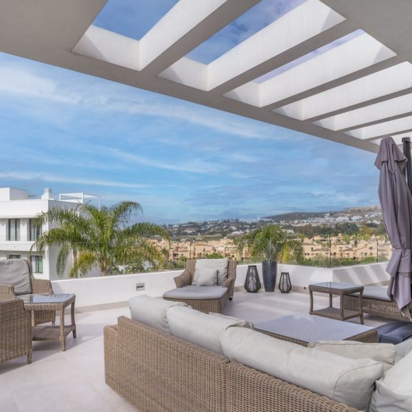 stunning-duplex-penthouse-for-sale-in-Cataleya-Estepona (3)