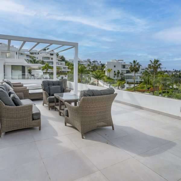 stunning-duplex-penthouse-for-sale-in-Cataleya-Estepona (4)
