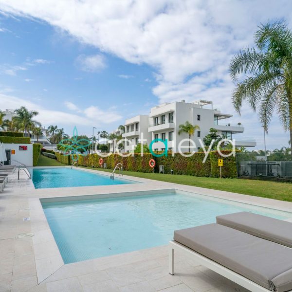 stunning-duplex-penthouse-for-sale-in-Cataleya-Estepona-(6)