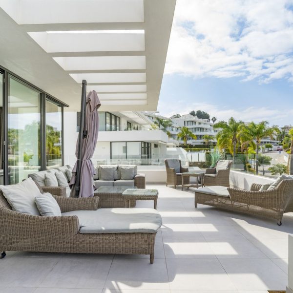 stunning-duplex-penthouse-for-sale-in-Cataleya-Estepona (8)